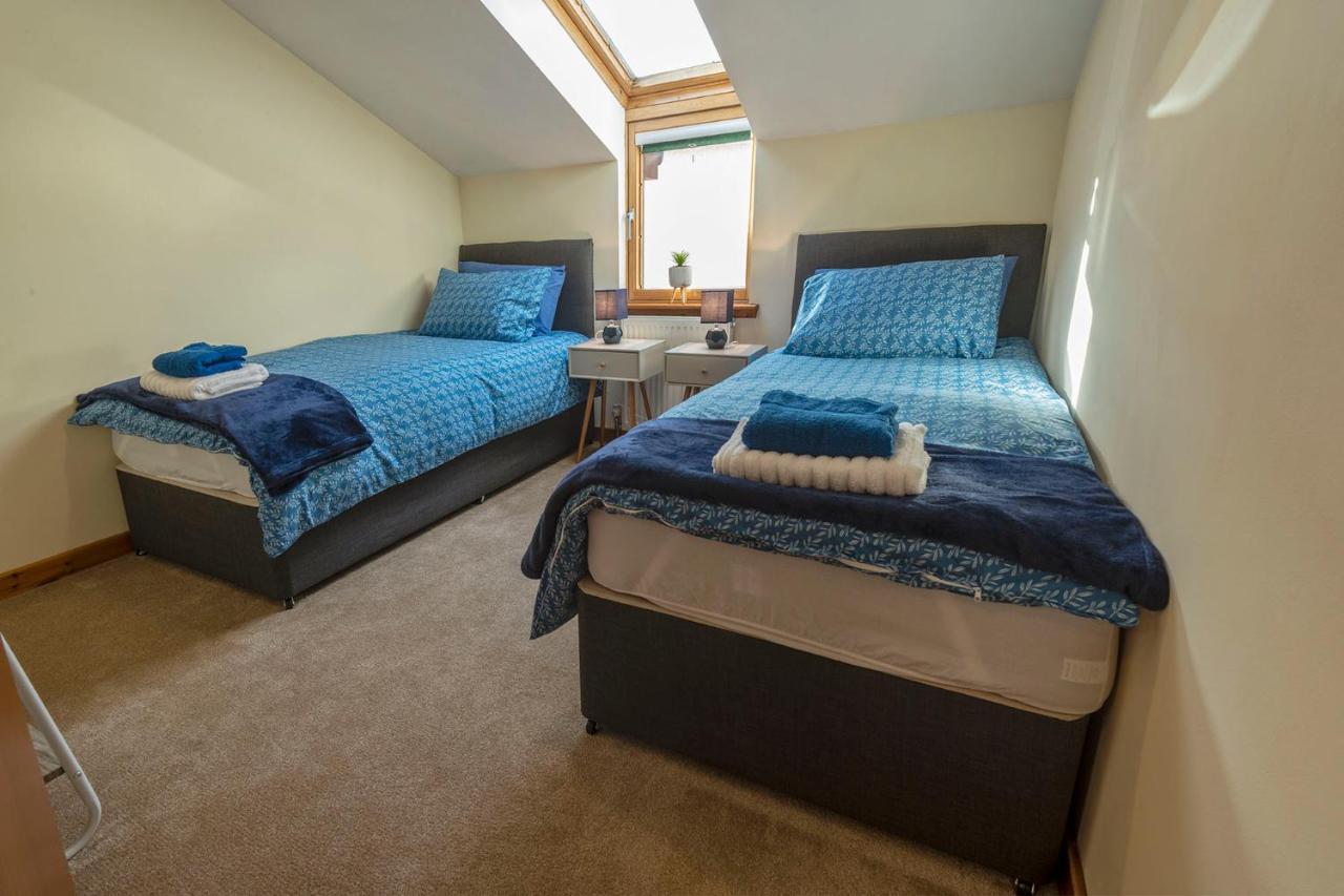 Stylish 2 Bedroom - 2 Miles Inverness City Centre Oda fotoğraf